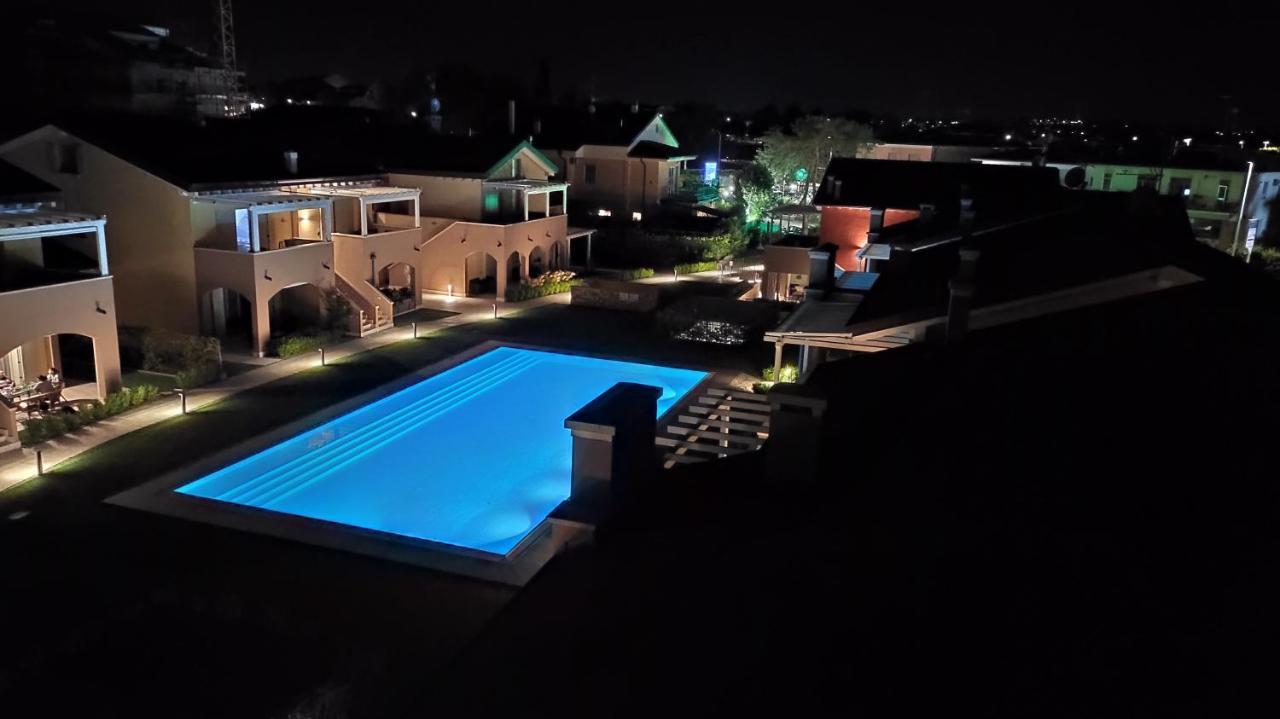 Vanilla Apartment Peschiera del Garda Luaran gambar